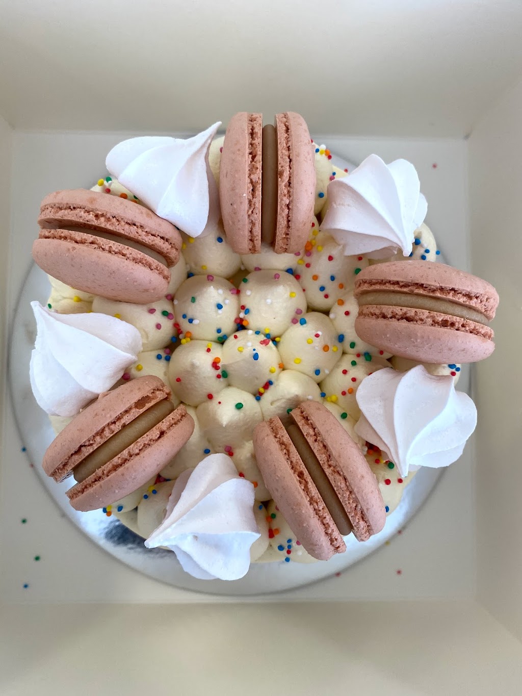 Miss Naked Cakes | bakery | 19 South St, Wodonga VIC 3690, Australia | 0475924180 OR +61 475 924 180