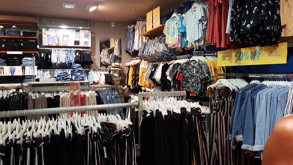 Jay Jays | clothing store | Shop 303 Sugarland S/Town, 115-119 Takalvan Street Bundaberg West, Avoca QLD 4670, Australia | 0735587417 OR +61 7 3558 7417