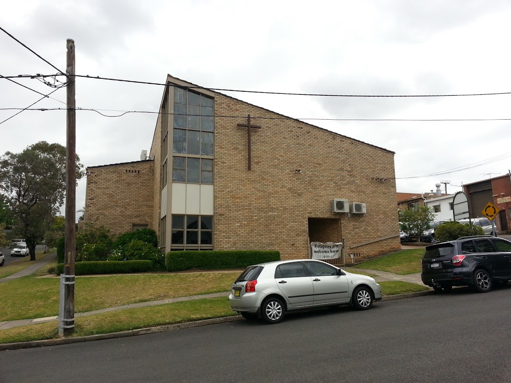 St Matthews Uniting Church | church | Corner of Charles St & Edgar St, Baulkham Hills NSW 2153, Australia | 0296863003 OR +61 2 9686 3003