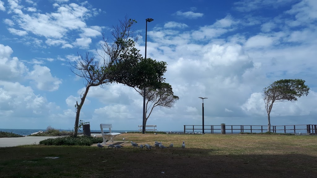 Jetty Square Park | park | Oxley Ave, Woody Point QLD 4019, Australia