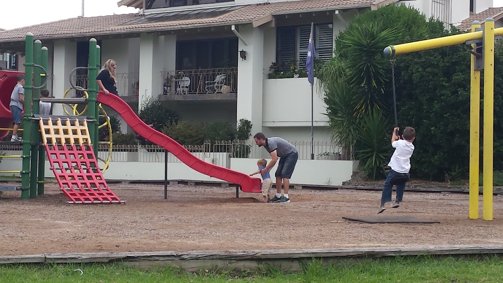 Playground On Foreshore Of Manning River Taree | 200 Victoria St, Taree NSW 2430, Australia | Phone: 65925339