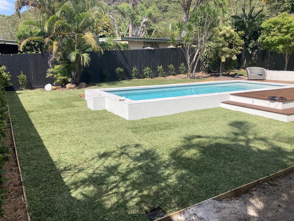 Paradise Turf | 80 Link Rd, Glass House Mountains QLD 4518, Australia | Phone: 0428 984 356