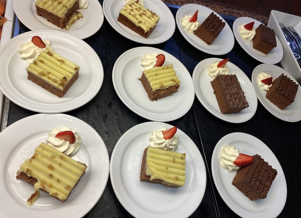 Lilies Restaurant & Bar | 1/21 Routley Dr, Kooralbyn QLD 4285, Australia | Phone: (07) 5544 5924
