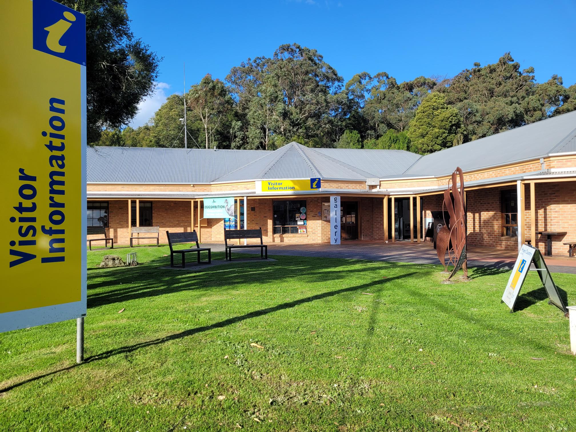 South Gippsland Visitor Information Centre - Foster | travel agency | Cnr McDonald and Main Streets, Foster VIC 3960, Australia | 1800630704 OR +61 1800 630 704