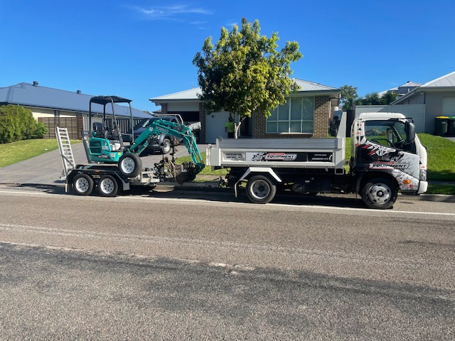 R&J Cronin Equipment Hire | Unit 2/62 Advantage Ave, Morisset NSW 2264, Australia | Phone: 0407 121 061