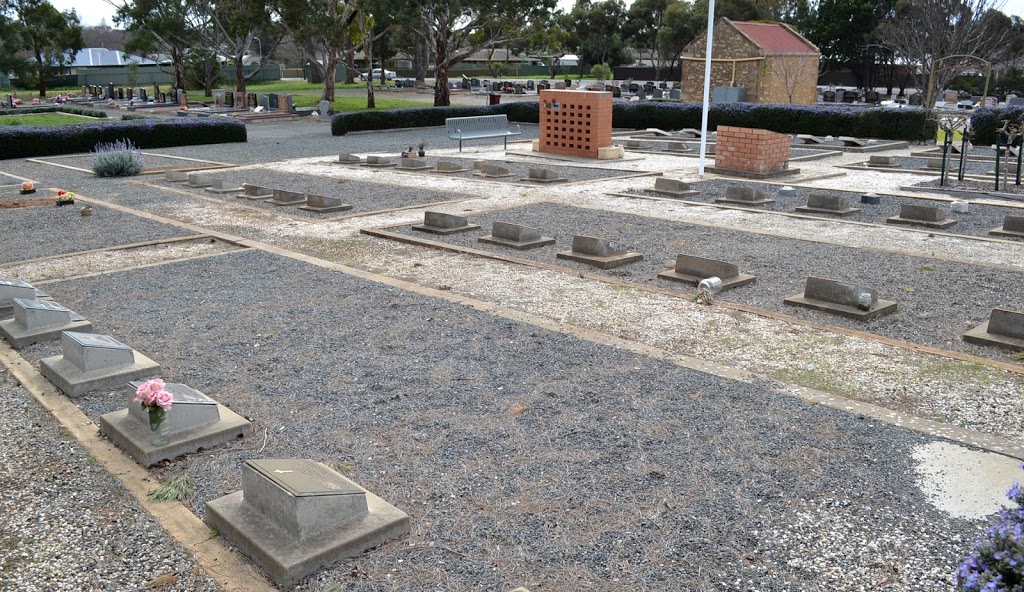 Soldiers Memorial Cemetery | 63 Parker Ave, Strathalbyn SA 5255, Australia