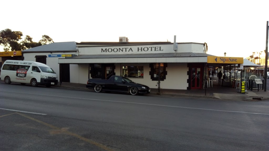 Moonta Hotel | 1 George St, Moonta SA 5558, Australia | Phone: (08) 8825 2209