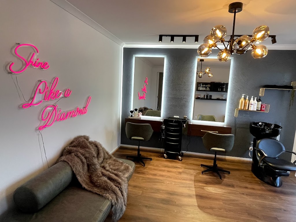 Shiny Hair & Beauty | 10 Coulthard Cres, Doreen VIC 3754, Australia | Phone: 0490 758 539