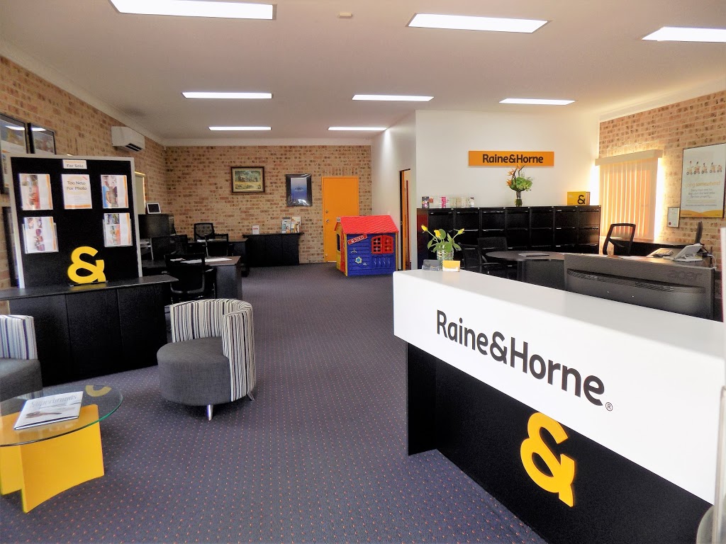 Raine & Horne Helensburgh | 1/114A Parkes St, Helensburgh NSW 2508, Australia | Phone: (02) 4294 9800