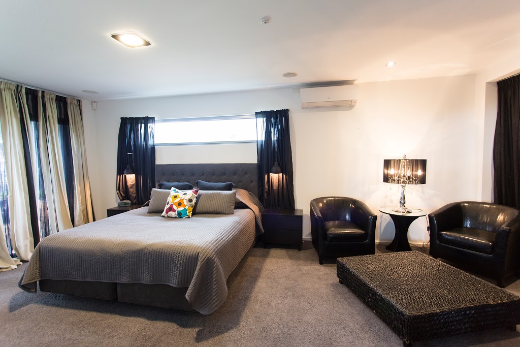 Starhaven Retreat | 13 Calimo Pl, Indented Head VIC 3223, Australia | Phone: (03) 5257 3163
