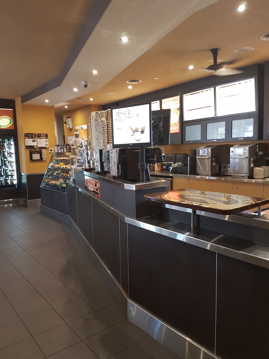 Zarraffas Coffee Cleveland | cafe | Cnr Wellington Street &, Shore St W, Cleveland QLD 4163, Australia | 0738217145 OR +61 7 3821 7145