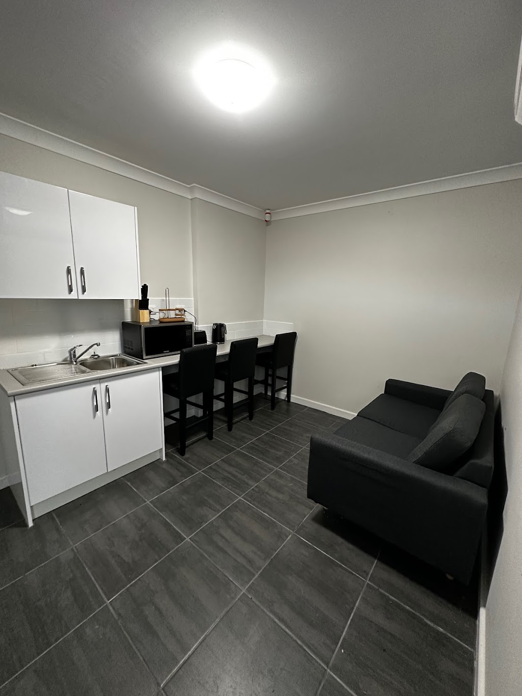White Star Aviation Armidale | 11 Peter Monley Drive, Armidale NSW 2350, Australia | Phone: 1300 435 997