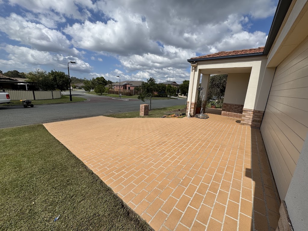 A1 pressure washing | Honeysuckle Way, Calamvale QLD 4116, Australia | Phone: 0435 111 474