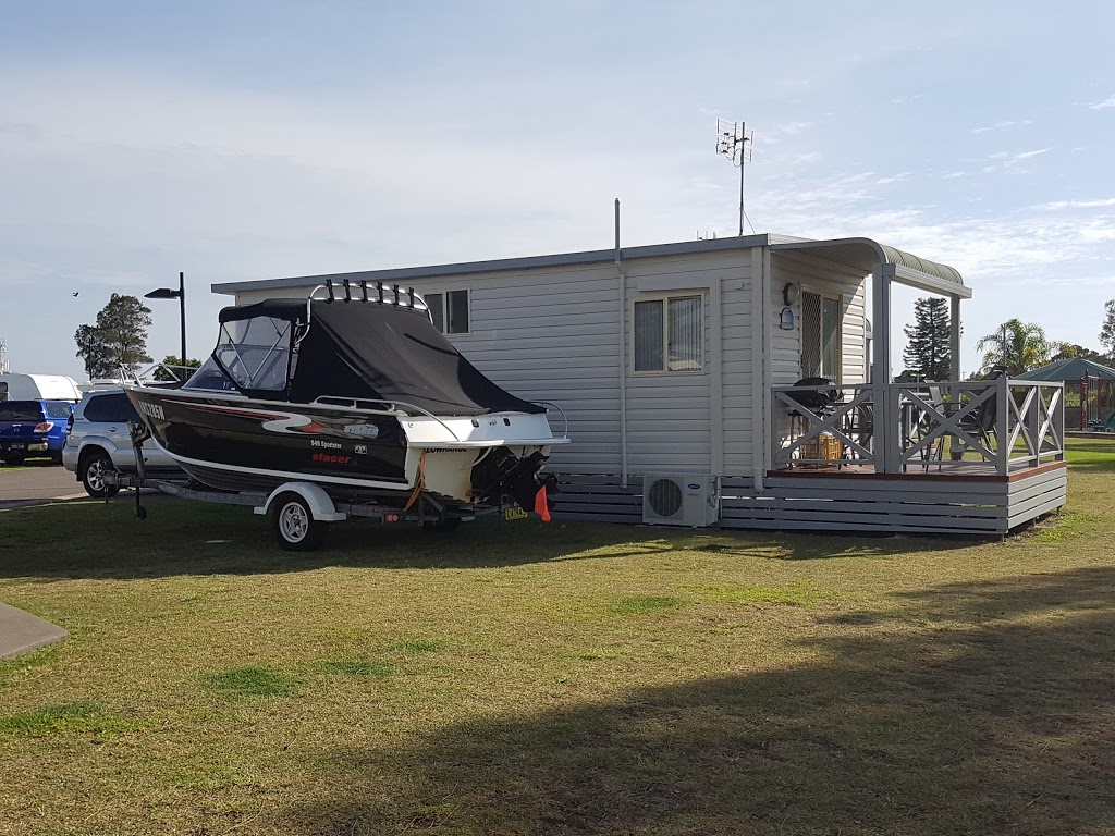 Belmont Lakeside Holiday Park | rv park | 24 Paley Cres, Belmont South NSW 2280, Australia | 0249454750 OR +61 2 4945 4750