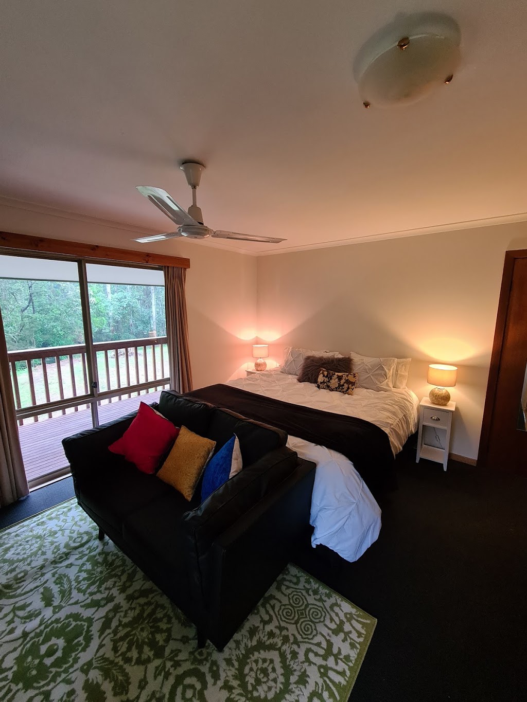 Bird Songs Getaway Accommodation |  | 30 Old Princes Hwy, Cabbage Tree Creek VIC 3889, Australia | 0466659448 OR +61 466 659 448