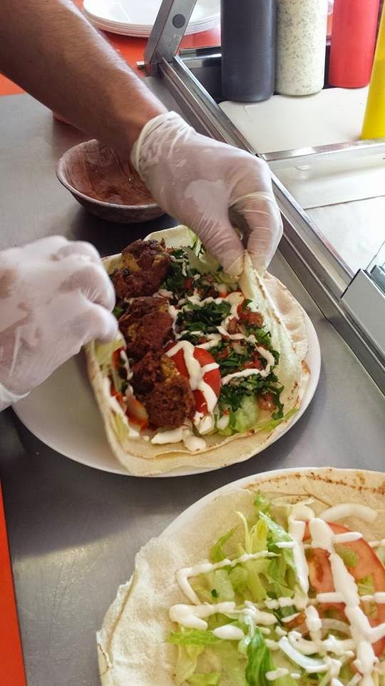 Big Nicks Gourmet Kebabs | restaurant | Shop 5/ 340 The Entrance Rd, Corner Stella Street, Long Jetty NSW 2261, Australia | 0243329339 OR +61 2 4332 9339