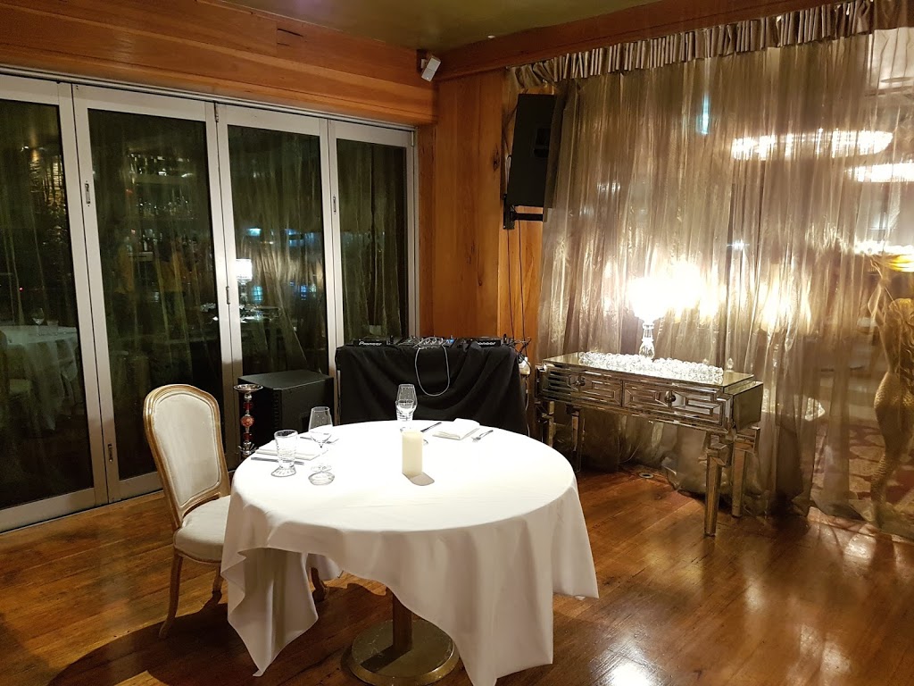 Waterfront Port Melbourne | 1 Station Pier, Port Melbourne VIC 3207, Australia | Phone: (03) 9676 9180