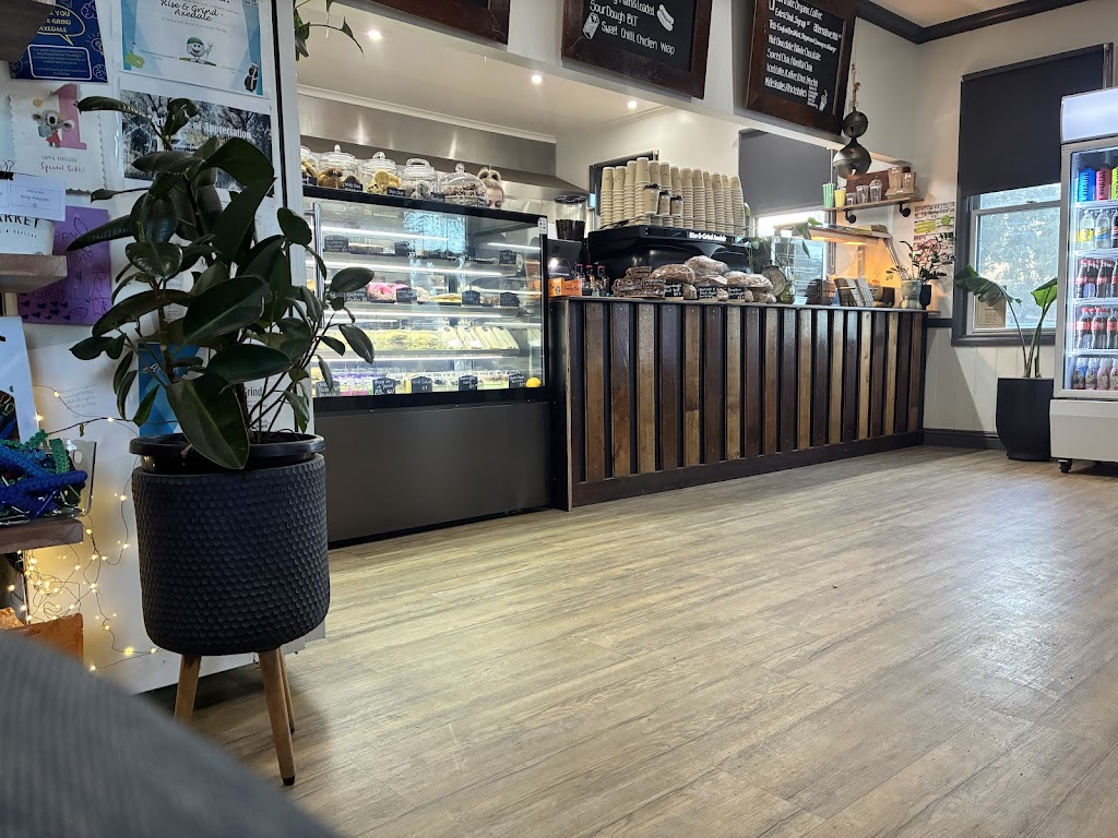 Rise & Grind Takeaway Cafe | 94 High St, Axedale VIC 3551, Australia | Phone: (03) 5439 4916