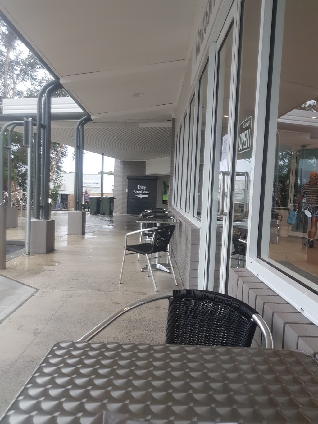 Vincentia Fish Co | restaurant | Vincentia Shopping Village, 5 Burton St, Vincentia NSW 2540, Australia | 0244415205 OR +61 2 4441 5205