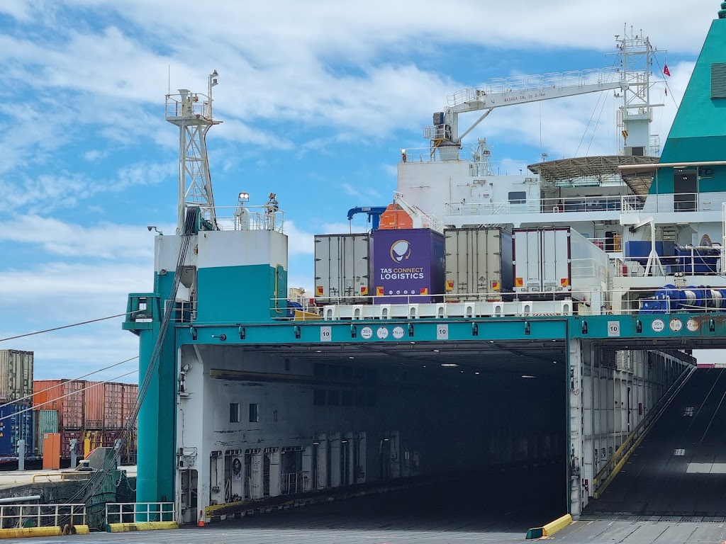 Tas Connect Logistics | 52 Crooked Billet Dr, Bridgewater TAS 7030, Australia | Phone: (03) 6142 3949