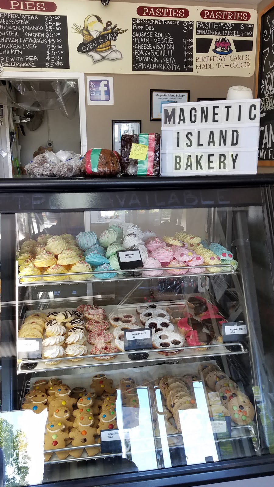 Magnetic Island Bakery | bakery | 98 Sooning St, Nelly Bay QLD 4819, Australia | 0747785564 OR +61 7 4778 5564