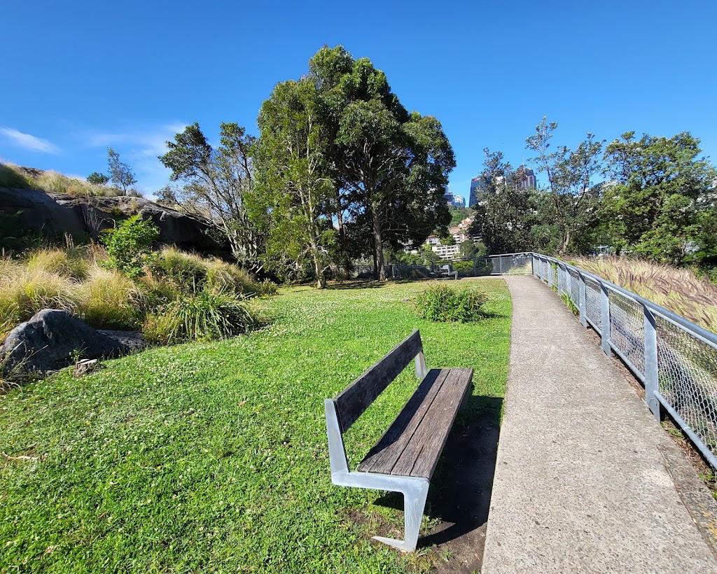 Bombay Lookout | 2 Larkin St, Waverton NSW 2060, Australia | Phone: 0423 628 135