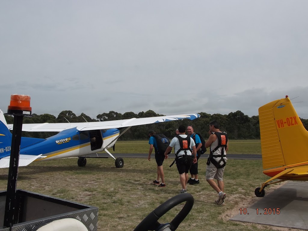 Skydive Oz | Bruce Cameron Dr, Moruya NSW 2537, Australia | Phone: 1300 185 180