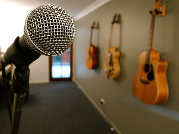 Lauren Cricks Singing Studio | 3 Mahogany Ct, Shailer Park QLD 4128, Australia