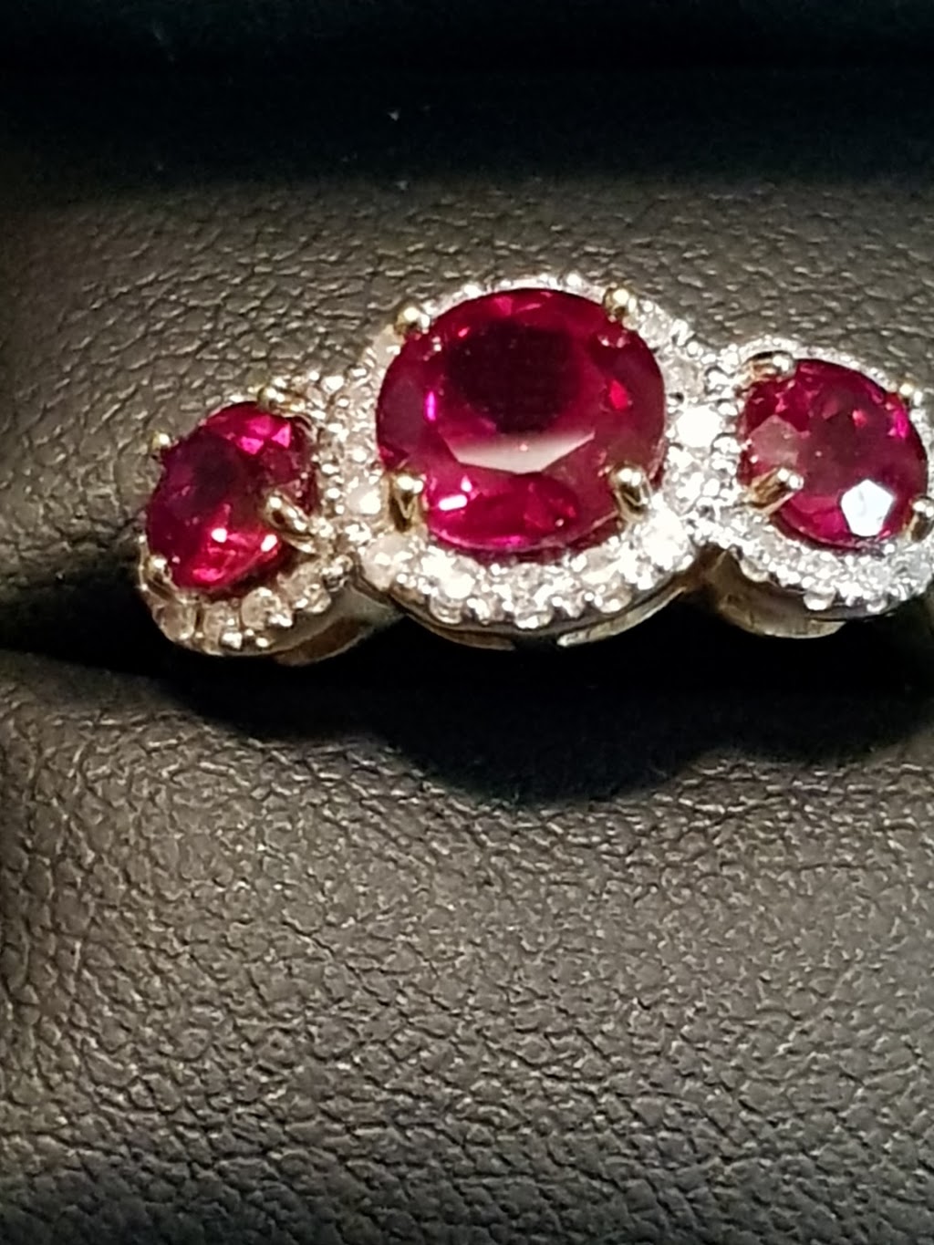 Hoskings Jewellers | jewelry store | 12/78 Barkly St, Mornington VIC 3931, Australia | 0359764477 OR +61 3 5976 4477