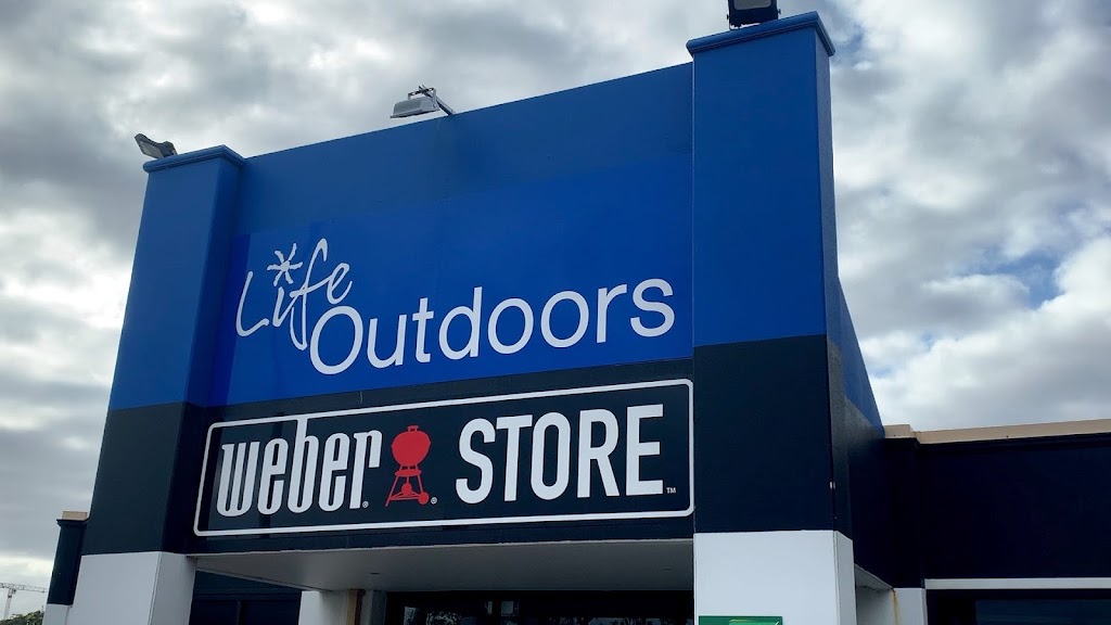 Life Outdoors Shellharbour | furniture store | 7 Range Rd, Shellharbour City Centre NSW 2529, Australia | 0242961277 OR +61 2 4296 1277