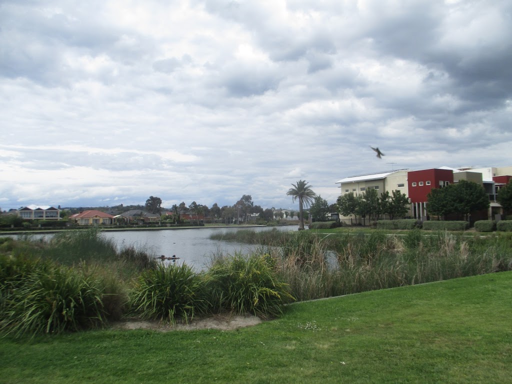 Lakeside Park | park | Lakeside Blvd, Pakenham VIC 3810, Australia