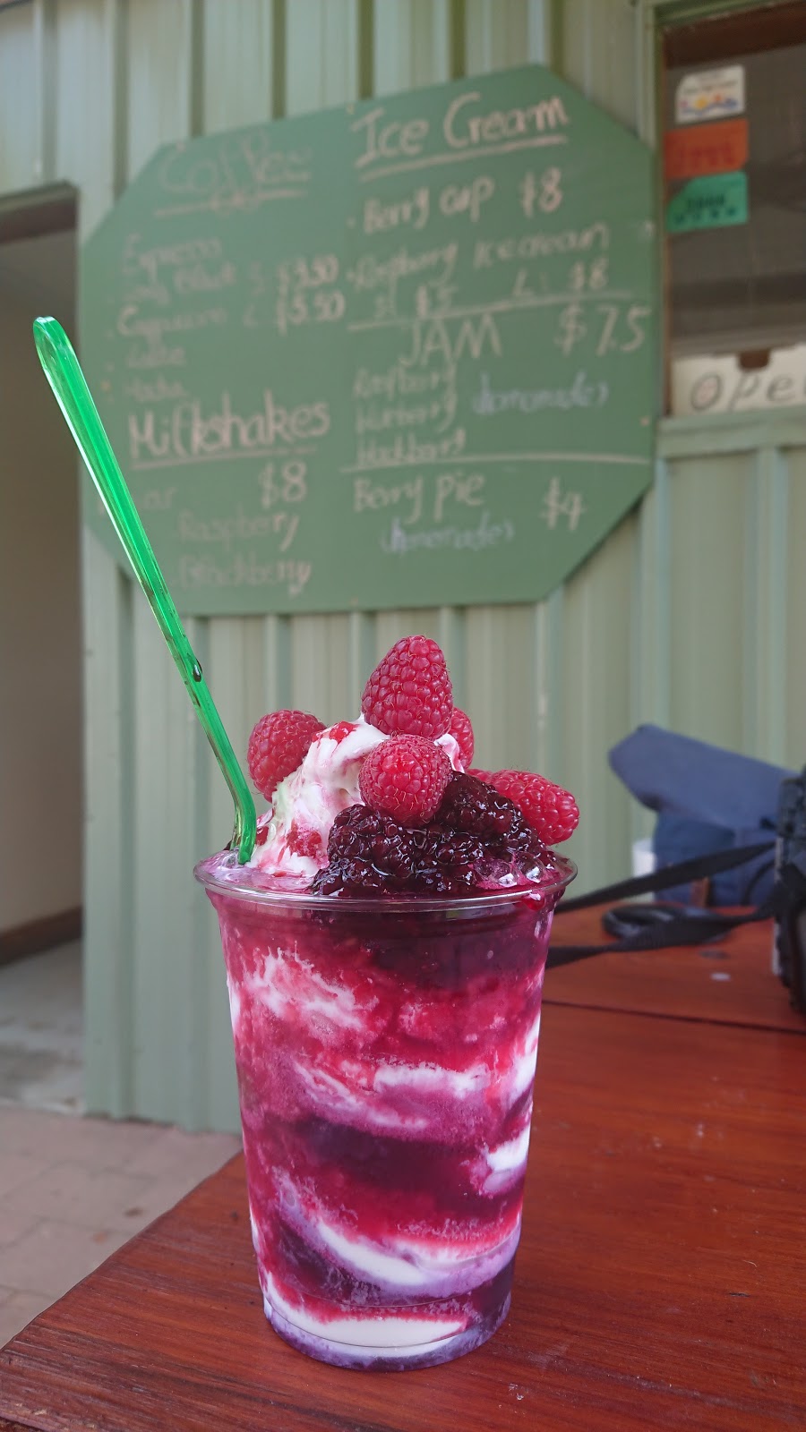 Bright Berry Farms | cafe | 6300 Great Alpine Rd, Eurobin VIC 3739, Australia | 0357562523 OR +61 3 5756 2523