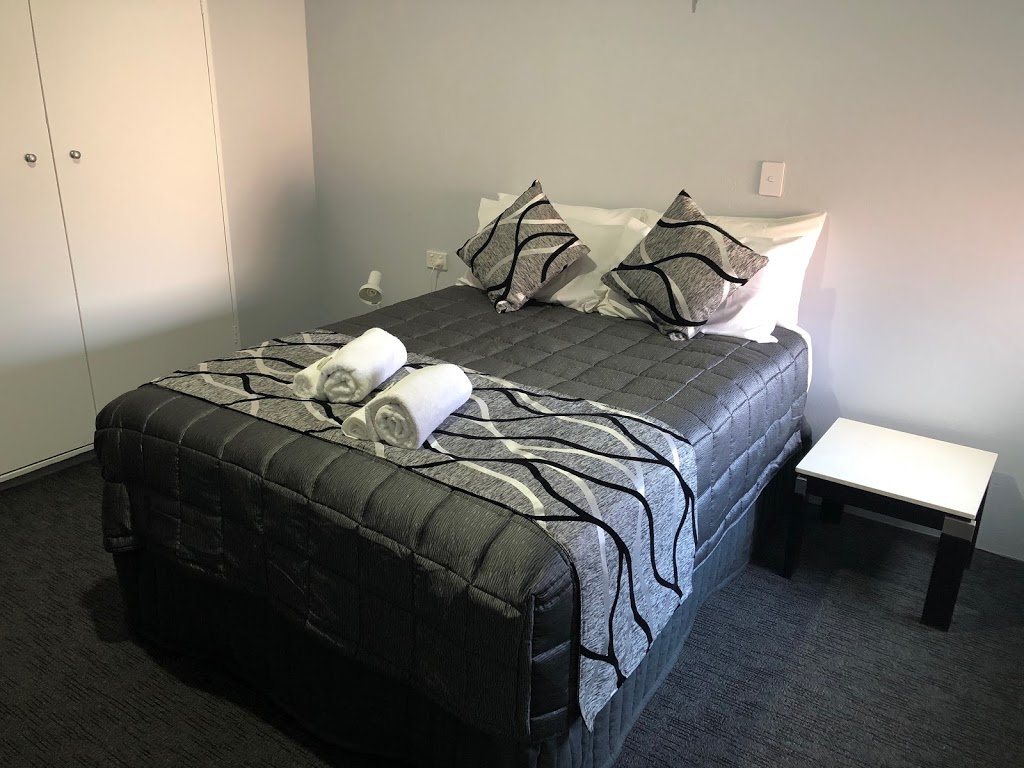 The Grand Hotel | lodging | 111-113 Lee St, Wellington NSW 2820, Australia | 0268451303 OR +61 2 6845 1303