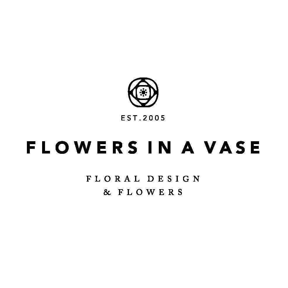 Flowers in a Vase | florist | 35A Anslow St, Woodend VIC 3442, Australia | 0354274554 OR +61 3 5427 4554