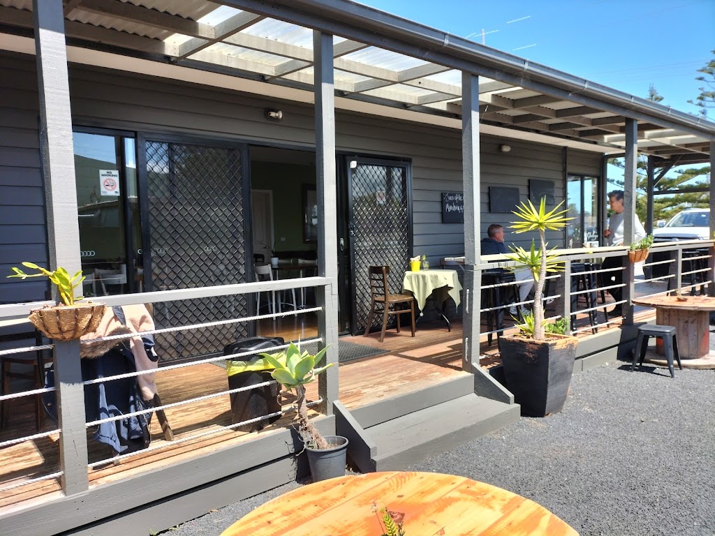 Shirleys Cafe & Bar | cafe | 18 Surf Edge Dr, Golden Beach VIC 3851, Australia | 0413271227 OR +61 413 271 227