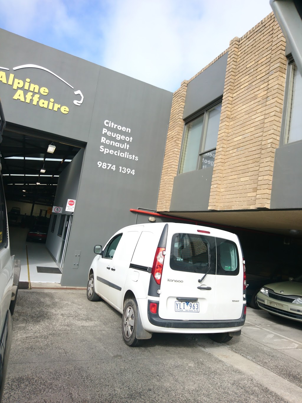 Alpine Affaire | car dealer | Factory 1/18 Melrich Rd, Bayswater VIC 3153, Australia | 0397611511 OR +61 3 9761 1511