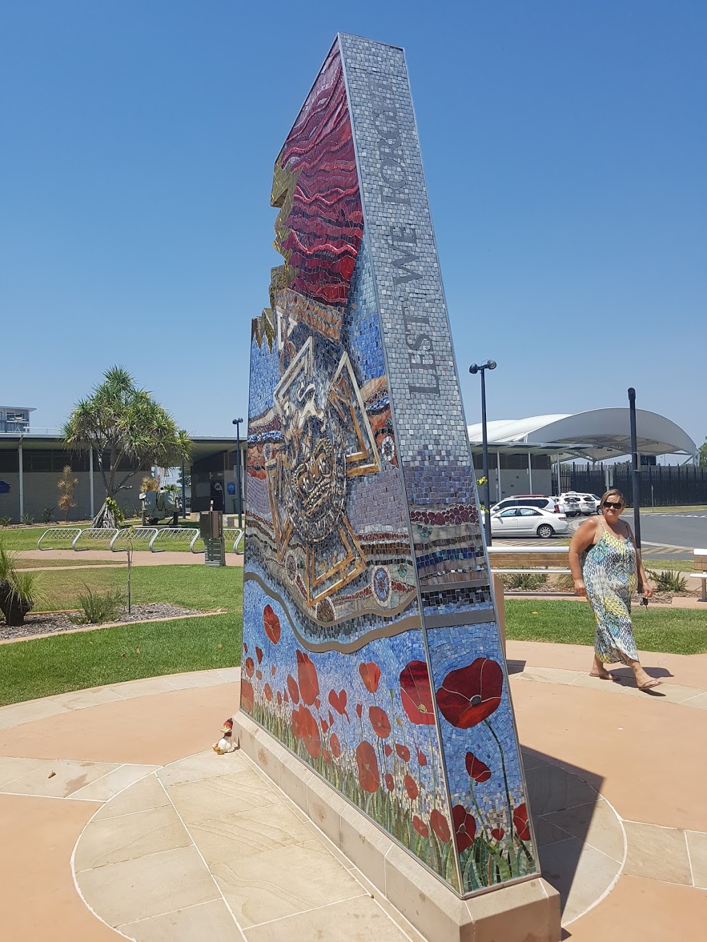 John Leak Monument | park | Sir Raymond Huish Dr, Wandal QLD 4700, Australia