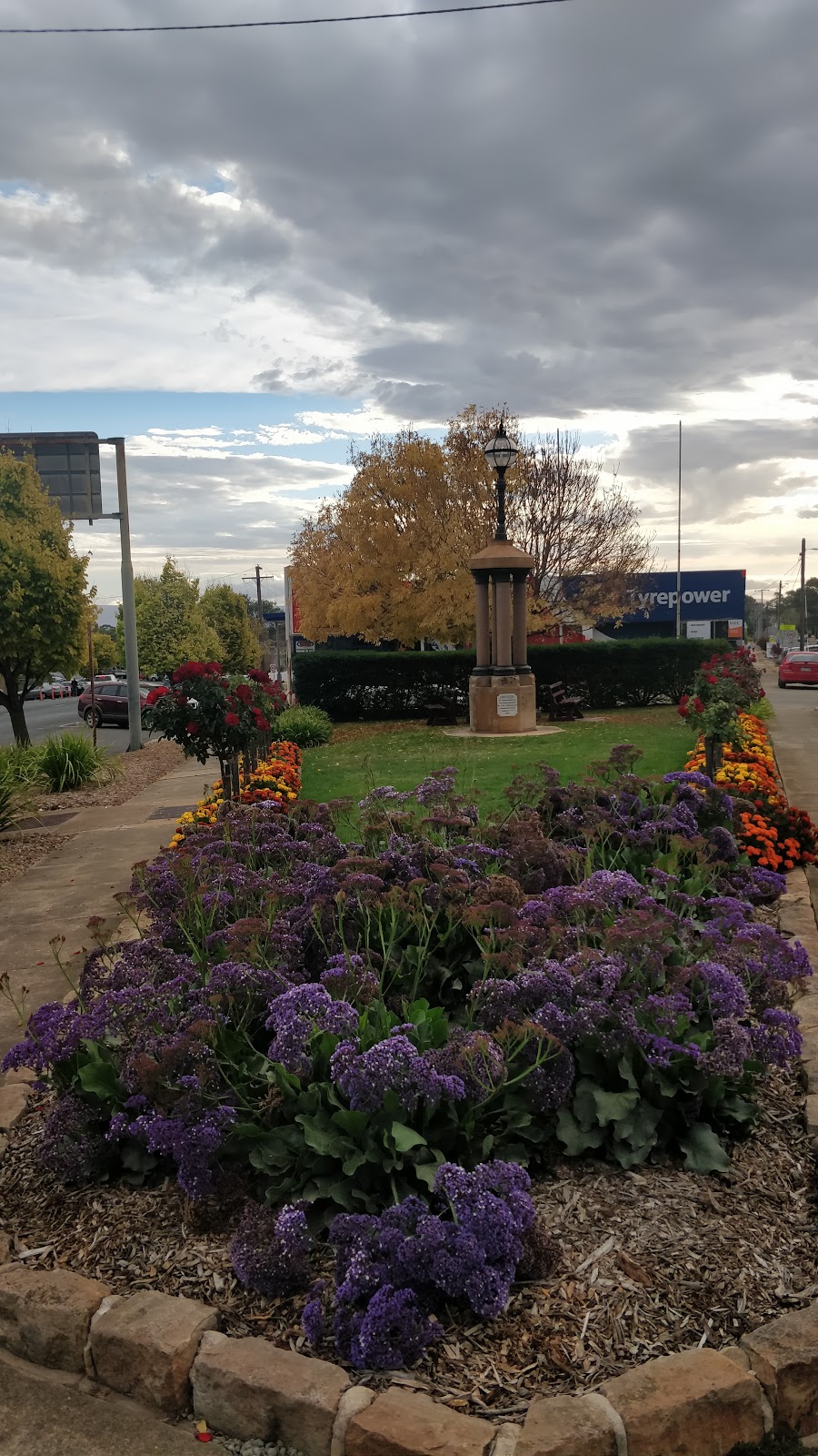 Federation Memorial | park | Barnes St, Stawell VIC 3380, Australia