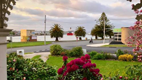 Riverbank Villa | lodging | 16 Victoria Parade, Devonport TAS 7310, Australia | 0447967363 OR +61 447 967 363