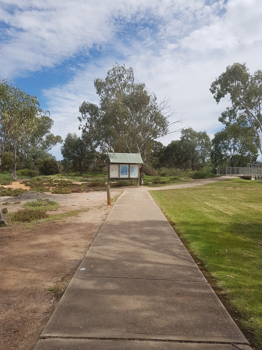 Avoca Dell Boat Ramp | Murray Dr, Avoca Dell SA 5253, Australia | Phone: (08) 8539 1100