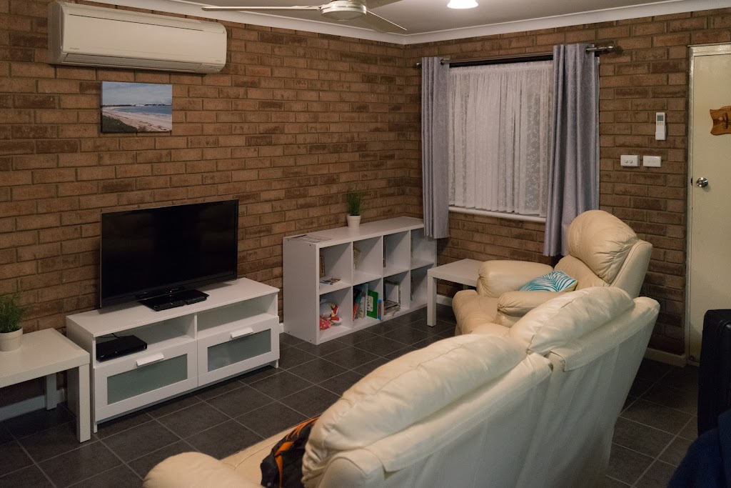 Ocean Beach Chalet 18 | 18/2 Casuarina Cres, Jurien Bay WA 6516, Australia | Phone: 0428 927 087