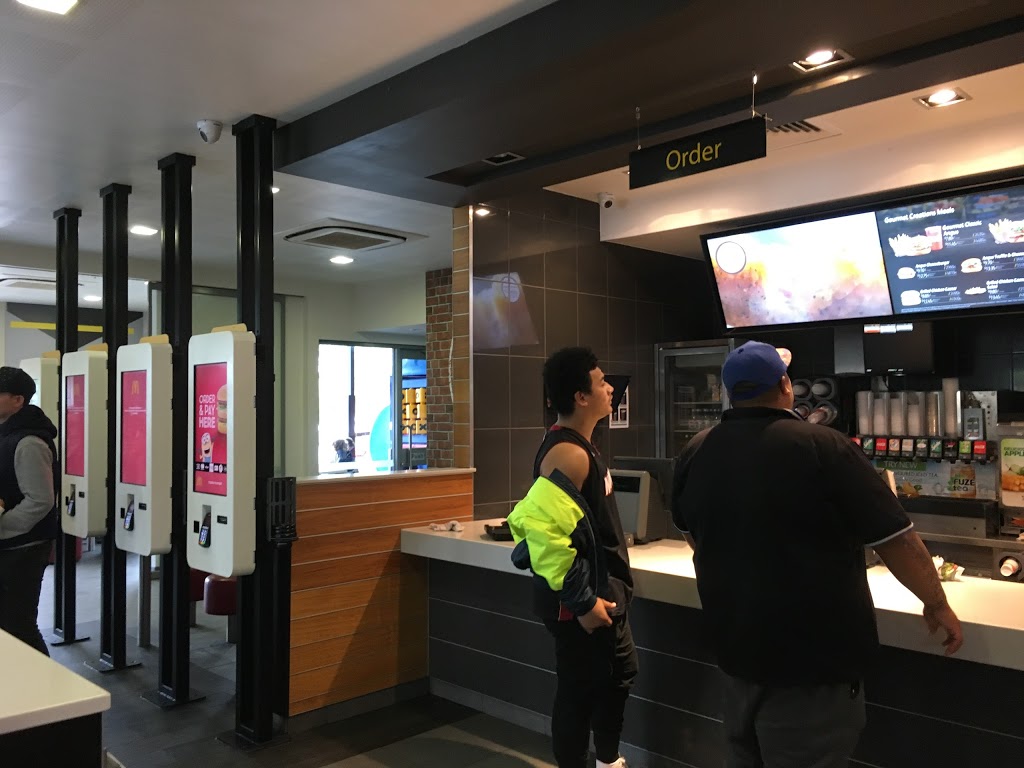 McDonalds Point Cook | 1/9 Jamieson Way, Point Cook VIC 3030, Australia | Phone: (03) 9395 7133