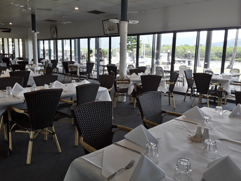 Cairns Cruising Yacht Squadron | restaurant | 42/48 Tingira St, Portsmith QLD 4870, Australia | 0740355115 OR +61 7 4035 5115