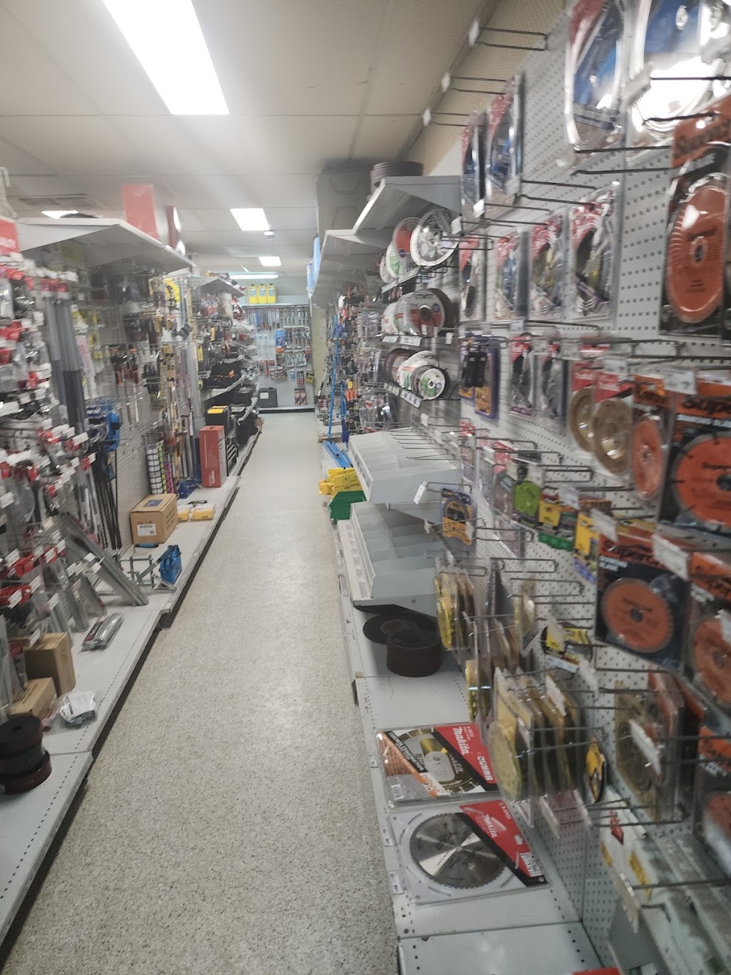 Mitre 10 Clermont - Belyando Building Supplies | 90 Herschel St, Clermont QLD 4721, Australia | Phone: (07) 4983 1304