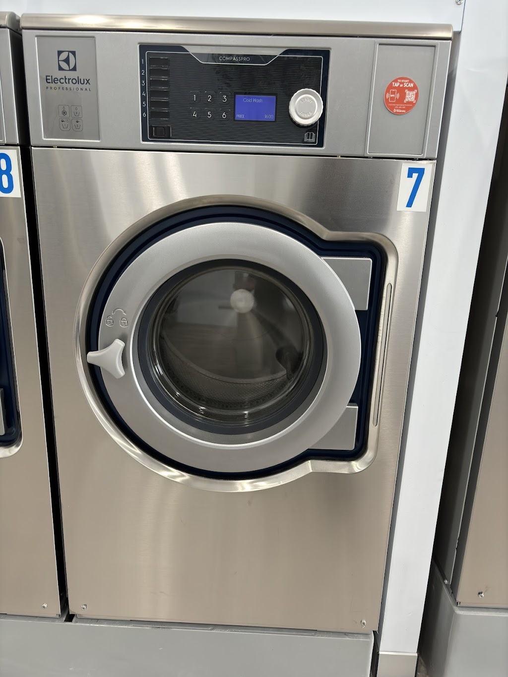 Bubble & Squeak Laundromat Yarrabilba | 280 Yarrabilba Dr, Yarrabilba QLD 4207, Australia | Phone: 0474 133 535