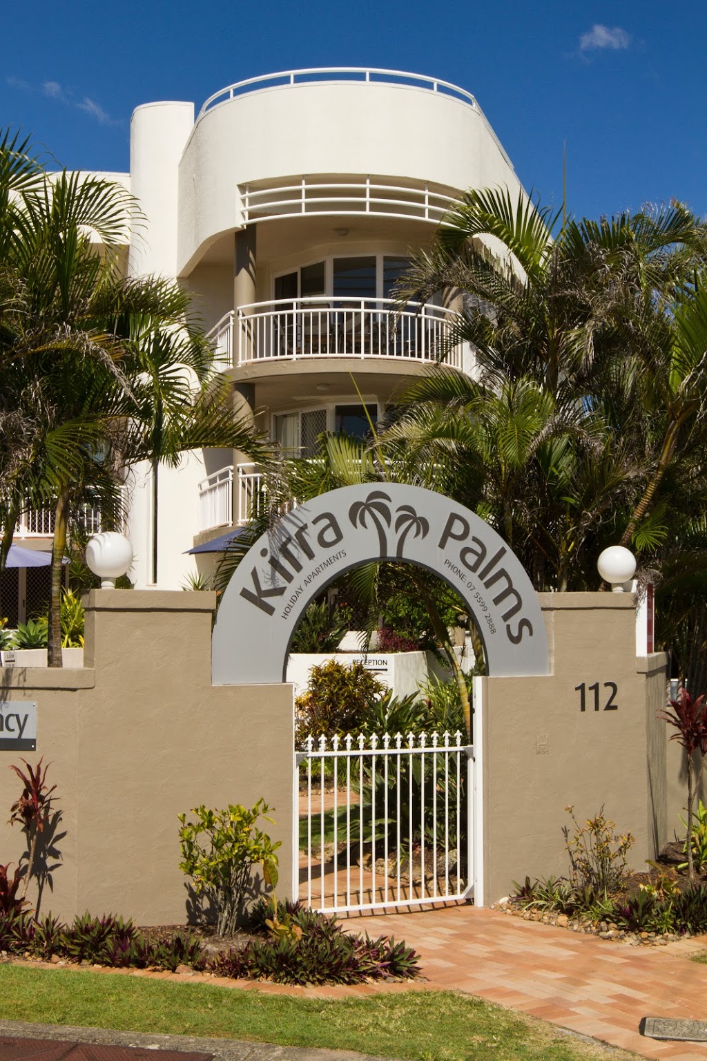 Kirra Palms Holiday Apartments | lodging | 102-112 Musgrave St, Coolangatta QLD 4225, Australia | 0755992888 OR +61 7 5599 2888