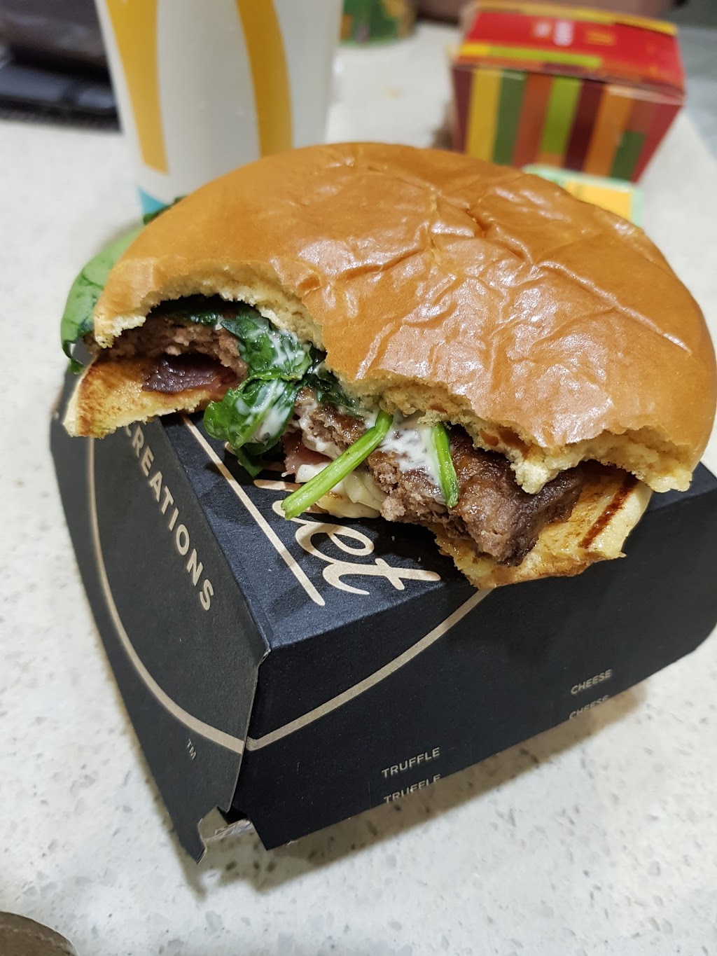 McDonalds Knox City | meal takeaway | 425 Burwood Hwy, Wantirna South VIC 3152, Australia | 0398873285 OR +61 3 9887 3285