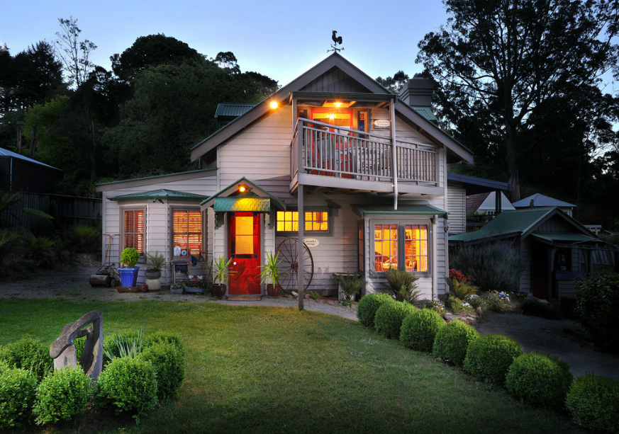 Como Cottages Dandenong Ranges | 1465 Mount Dandenong Tourist Rd, Olinda VIC 3788, Australia | Phone: (03) 9751 2264