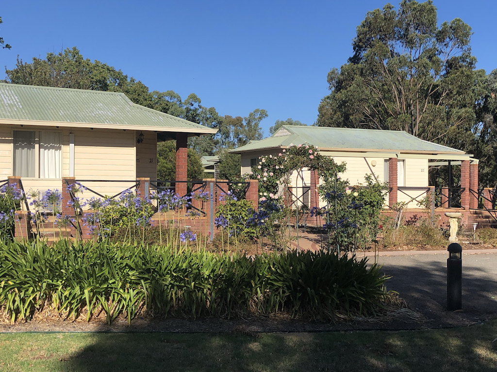 Mount Barker Valley Views Motel & Chalets (Motel / Accommodation | lodging | 31751 Albany Hwy, Mount Barker WA 6324, Australia | 0898513899 OR +61 8 9851 3899