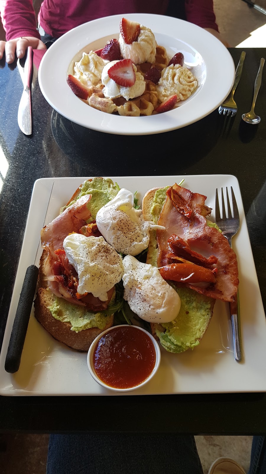 Green Poppy Cafe | cafe | 2/8 Addison St, Shellharbour NSW 2529, Australia | 0242951234 OR +61 2 4295 1234